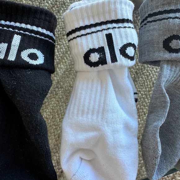 3 Pairs of ALO Yoga Women’s Trio Socks in Black, White, and Gray - Picture 5 of 6